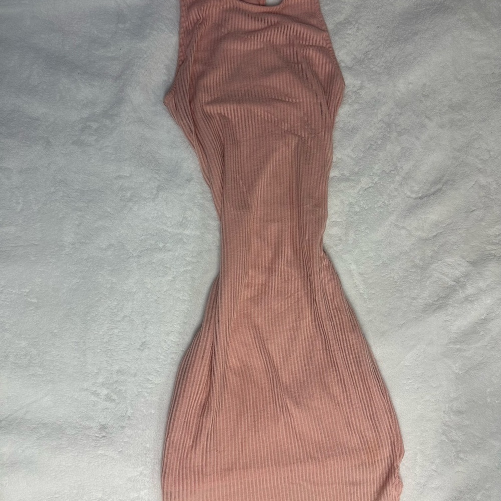 Light Pink Sleeveless Medium Length Dress